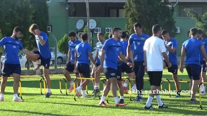 Akhisar Belediyespor kaptanı Custodio röportaj ve idman görüntüleri