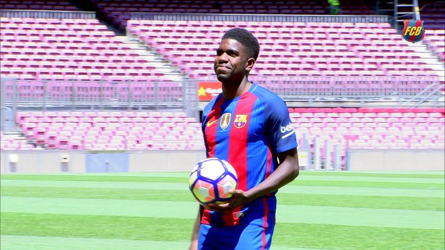 Samuel Umtiti on the field at Camp Nou
