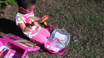 Barbie DEV Oyuncak Paketi Açma