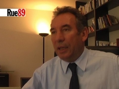 François Bayrou contre la suppression du Premier ministre