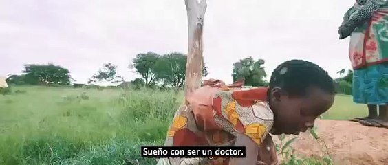 Niños De Zambia Beben Agua Limpia Por Primera Vez. Mira Sus Reacciones