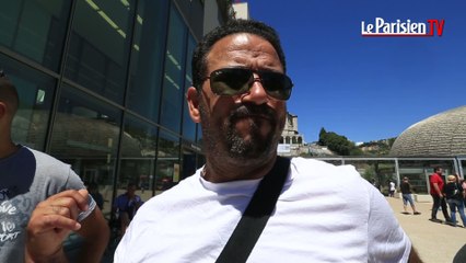 Télécharger la video: Attentat de Nice. « Le camion est passé à 40 cm de moi »