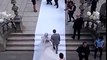 Mariage de Samuel Eto o et Georgette Le couple rentre dans l église (Vidéo 3D).mp4