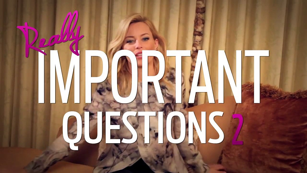 RIQ with Elizabeth Banks  Cats and Hangovers