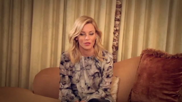 RIQ with Elizabeth Banks Piña Coladas