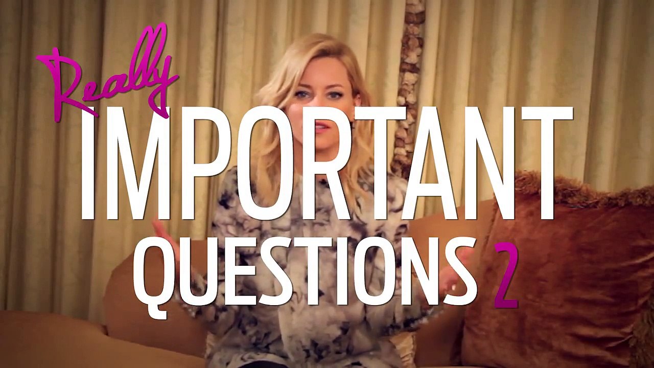 RIQ with Elizabeth Banks  Hayffie Shipper