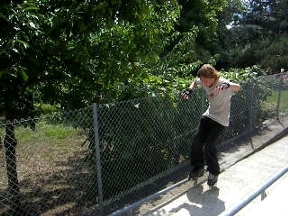 Vidéo roller agressif (blade team) Moi (triple !!!)031