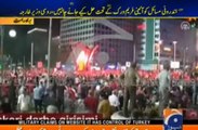 Turkish Public Rushed on Roads Against Military Coup