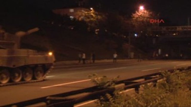 Askerler Fsm Köprüsü Üzerinde Havaya Yoğun Ateş Açtı