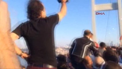 Boğaziçi Köprüsü'nde Tankın Üzerine Çıktılar