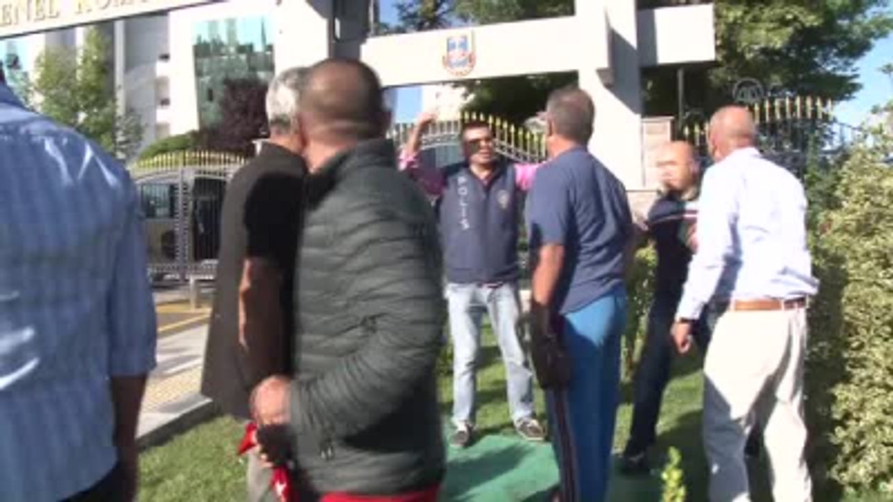 Jandarma Genel Komutanlığı, Emniyet Özel Harekat Polislerince Ele Geçirildi