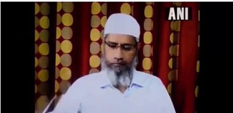 Exchange of Harsh words between Zee News Reporter & Zakir Naik