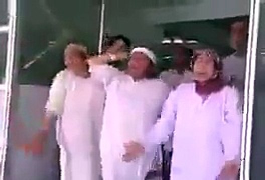 انڈین سکیورٹی فورسز کا کشمیر کے ہسپتال پر حملہ۔