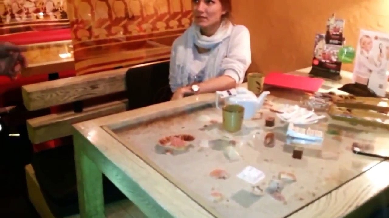 Таракан по имени Борис отжигает!
