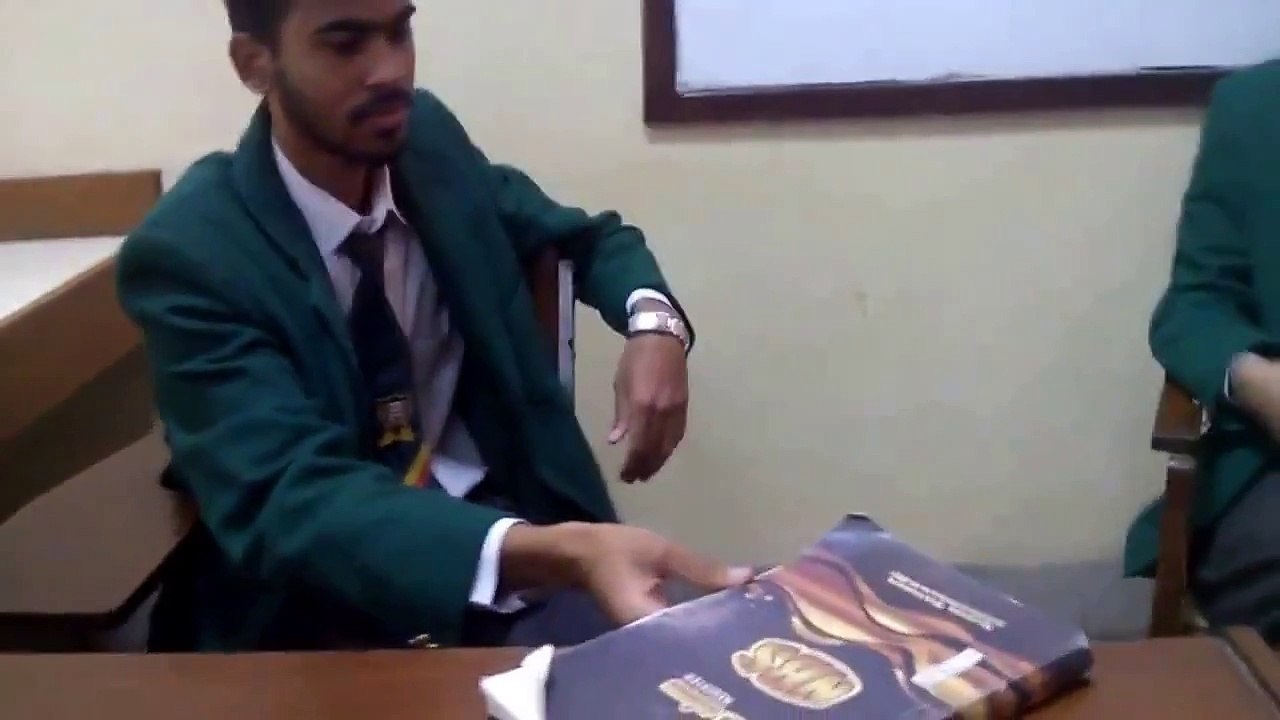PASHTO FUNNY VIDEO imran khan interview