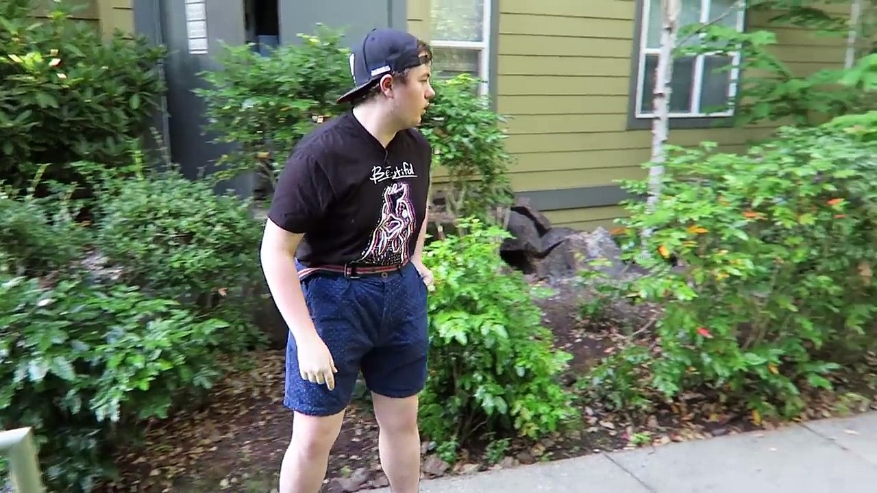 POKÉMON GO out in public