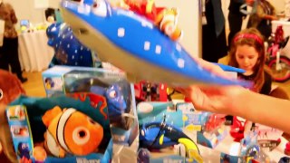 FINDING DORY Toys Disney Finding Nemo 2 Mr Ray Otters Destiny Hank  Bailey Playsets