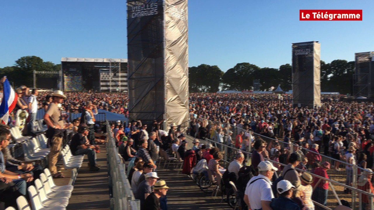 Vieilles Charrues. La minute de silence qui se transforme en marseillaise