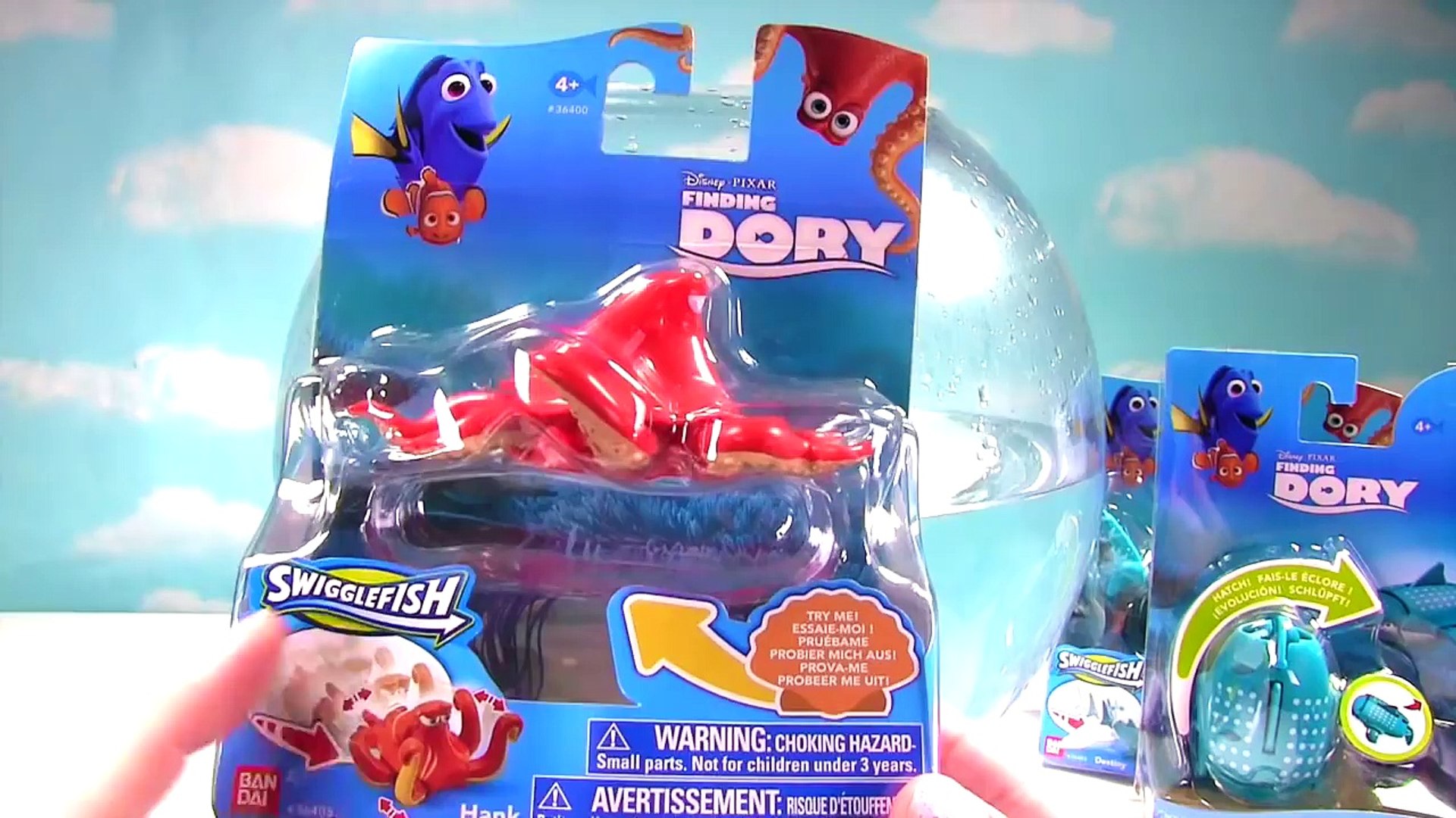⁣Disney Pixar Finding Dory Bath Toys! Plus Blind Bag Mashem - Destiny Hank Marlin!