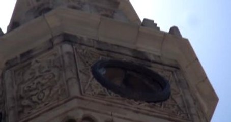 İzmir'deki Tarihi Saat Kulesi'nde Ağır Hasar