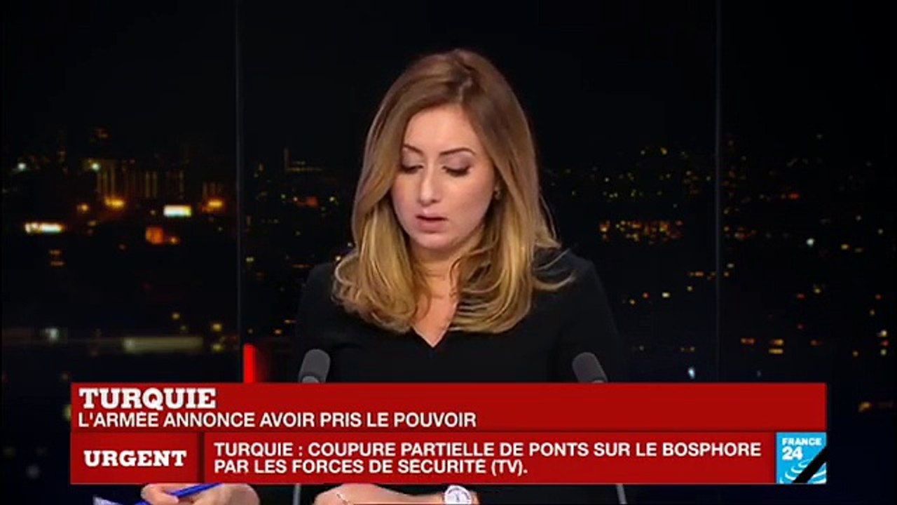Modifier Tentative de coup d'État militaire en Turquie - Chars déployés à Istanbul
