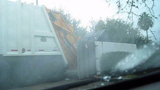 Rockledge Commercial REL (in action) dumpster service 12-17-09