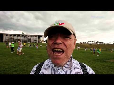 Em Brasília, manifestação pró-impeachment reuniu cerca de 3 mil