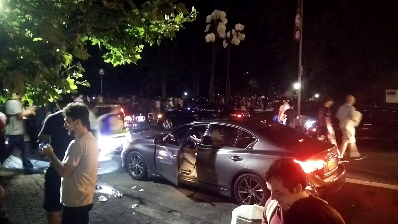 Pokemon Go -Vaporeon stampede Central Park-NYC-Trendviralvideos