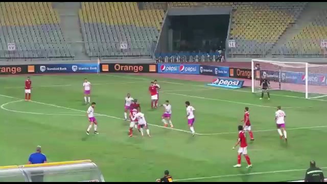 بالفيديو..مهاجم الوداد يهدر فرصة التقدم أمام الأهلي
