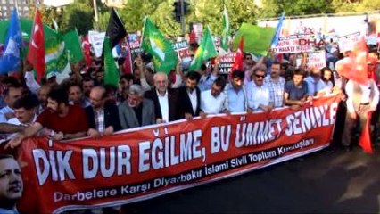 Diyarbakır'da Darbe Girişimi Protesto Edildi