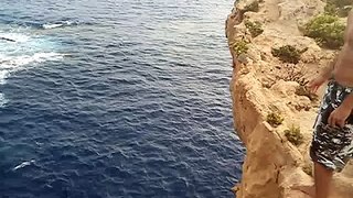 Azure Window Malta- Petar skok na glavu sa 22,5m.3gp