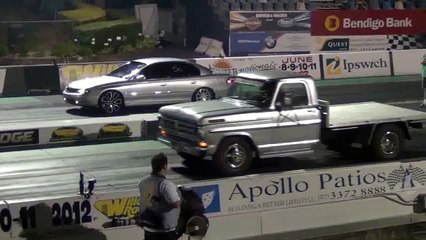 Ford F100 Custom Drag run 2 - Willowbank Raceway 12-22-2011