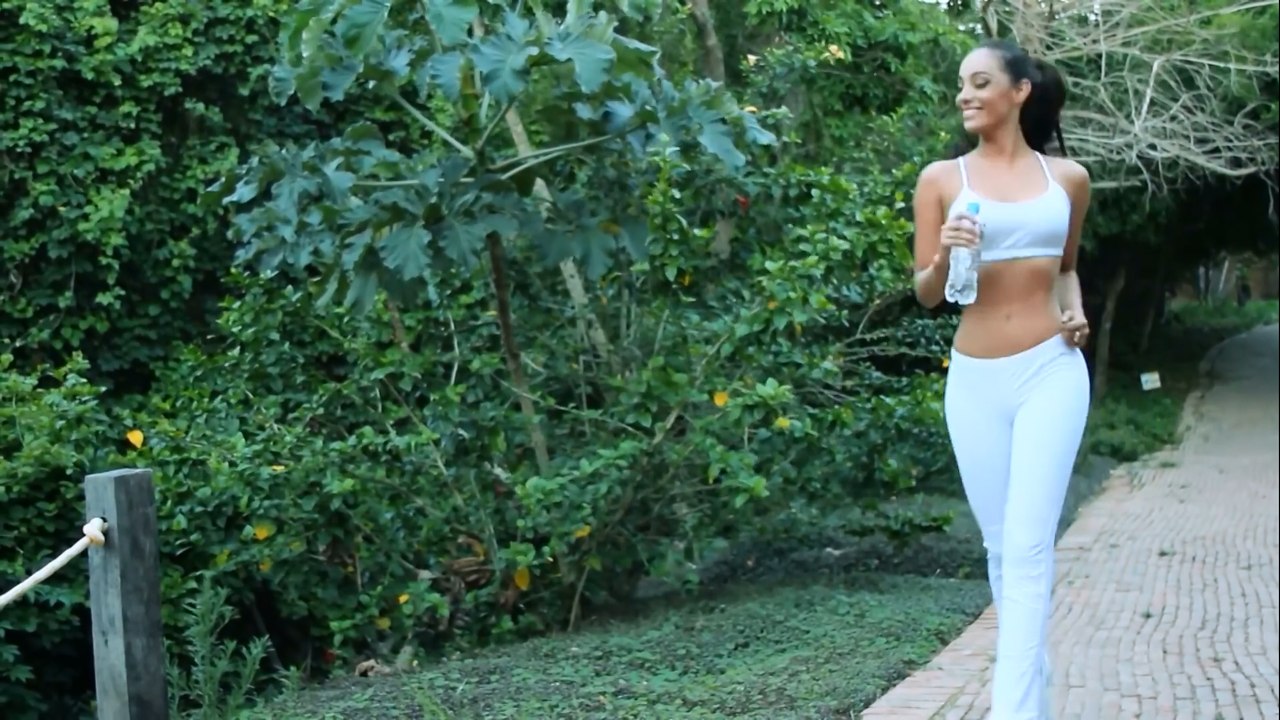 Miss Bolivia Earth (Tierra) 2014 Eloísa Gutierrez - Eco Beauty Video