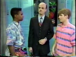 Welcome Freshmen - Season 1 - Episode 11 - Language