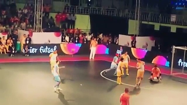 Ryan Giggs Ronaldinho play in Indian Futsal League