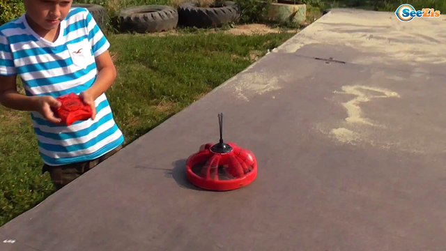 Spiderman НЛО! Распаковка и обзор Летающей Тарелки от Игорька! Запускаем НЛО – Видео для детей!