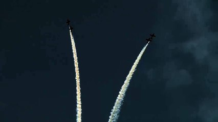 Les pilotes de Fort McMurray dessinent un coeur dans le ciel. Magique