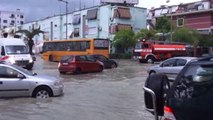 Reshjet në Tiranë – Përmbytje, zonat më problematike Don Bosko, Selita dhe Kombinati