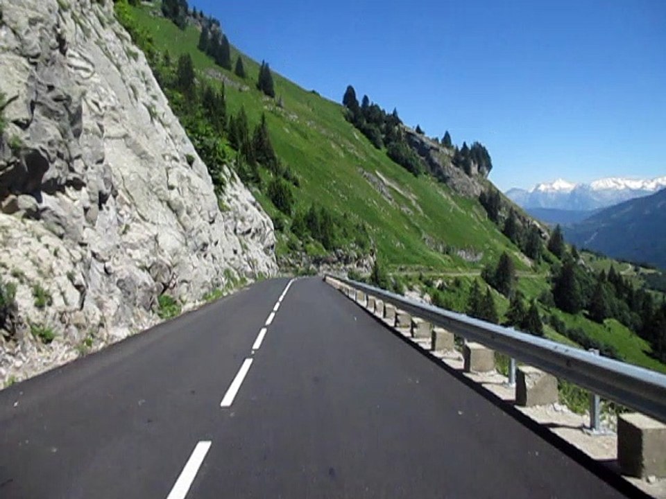Descente Col de la Colombière à vélo