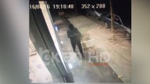 KAMERAT E SIGURISË FILMOJNË TENTATIVËN E GRABITJES NË KAMËZ