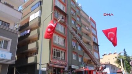 Hatay Şehit Gülşah Güler'in Evine Bayrak Asıldı