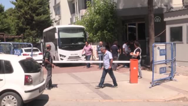 Fetö'nün Darbe Girişimi - 5 Cumhuriyet Savcısı ve 15 Hakim, Adliyeye Sevk Edildi - İzmir