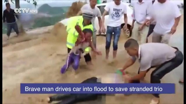 RRETH 100 VIKTIMA E SHUME TE PLAGOSUR NGA MOTI I KEQ DHE TORNADOT NE LINDJE TE KINES LAJM