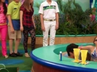The Suite Life on Deck - S2 E25 - Seven Seas News