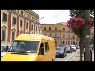 Ora News –  Amnistia për makinat, kush përfiton dhe si kryhet çregjistrimi