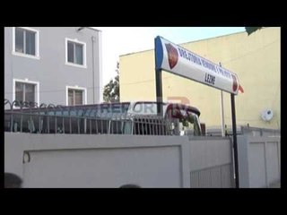 Report TV - Studentët malazezë s’paguajnë faturën ndalohen nga policia e Lezhës