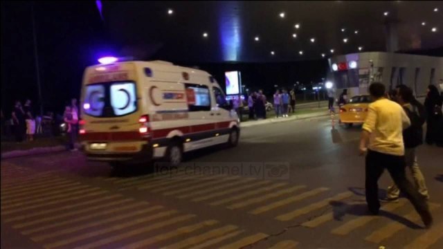 Avioni nga Tirana u ul i fundit, udhëtonte edhe Rama - Top Channel Albania - News - Lajme