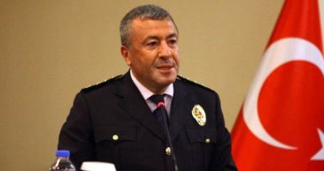 Emniyet Müdüründen Darbeci Askere: Satılmış Köpek, Kimin Köpeğisin