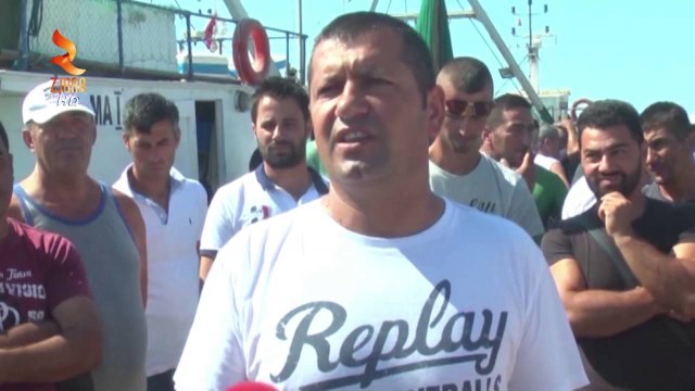 360° Gradë -DURRËS, PESHKATARËT NË PROTESTË S'LEJOHEN TË DALIN PA “BLUE BOX”