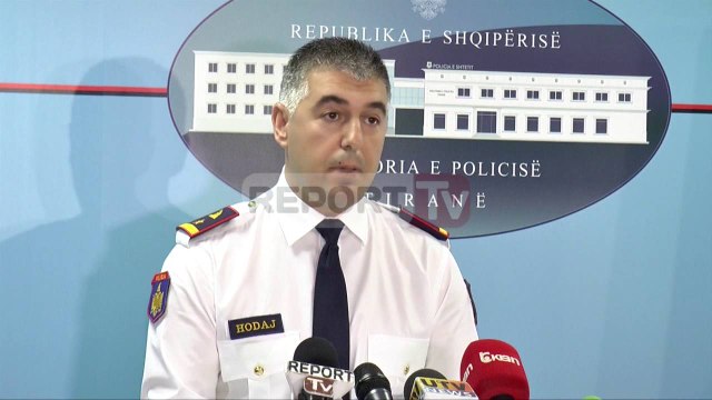 Report TV - Skandal, si u la pa kamera porta ku hynë grabitësit dje në Rinas